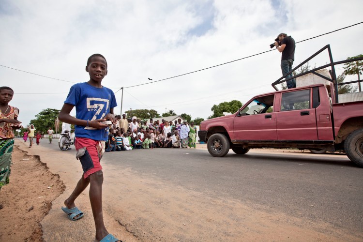 FLO_BOY_SHOOT_KARTONG_MG_0170