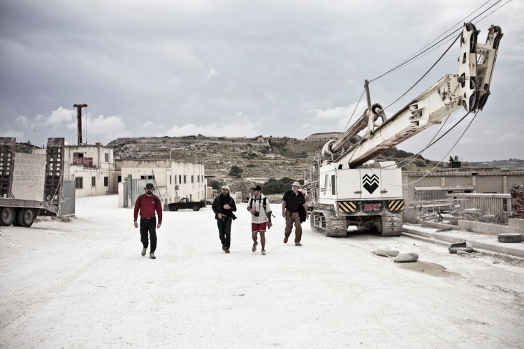 Off-piste! Where has the Victoria Lines gone to?! © Helen Jones-Florio