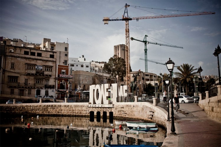 LOVE SCULPTURE, BALLUTA BAY, MALTA © HELEN JONES FLORIO