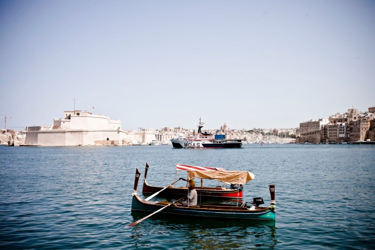 PHOENIX DEPARTING_VALLETTAIMG_5196