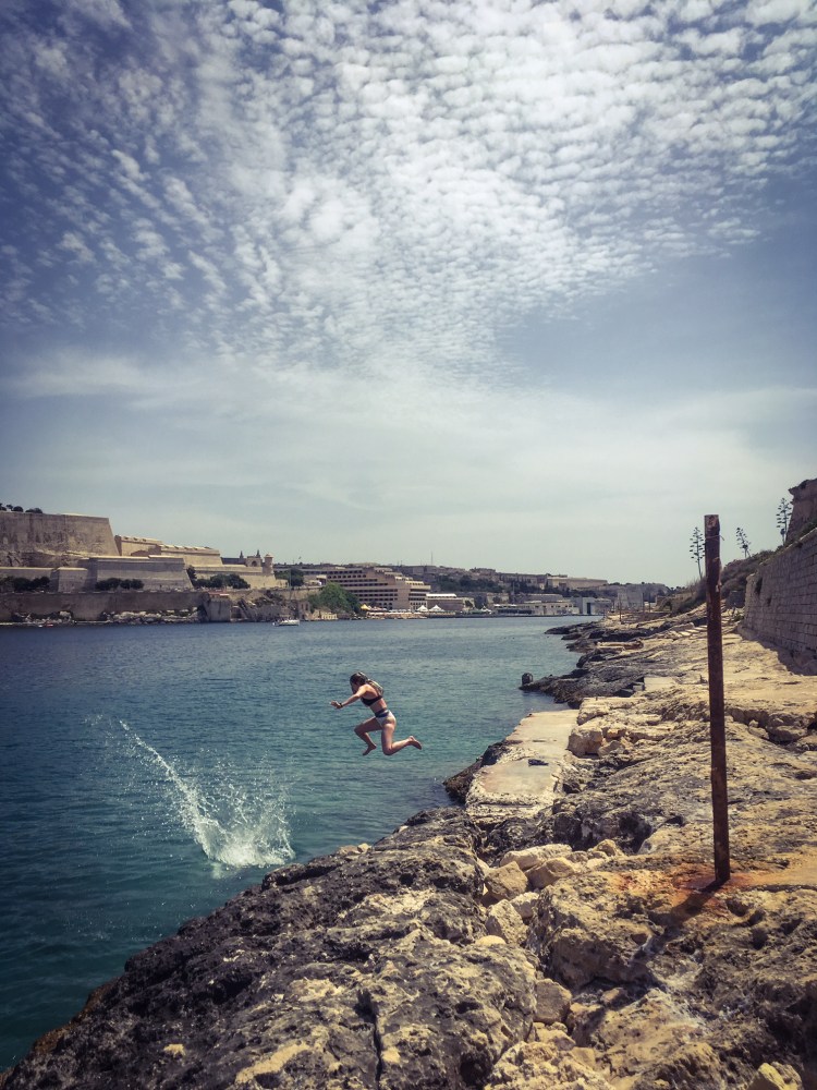 On the rocks - dive time, Manoel Island, Malta © Helen Jones-Florio