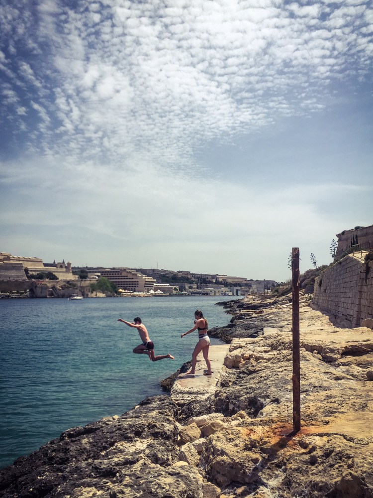 On the rocks - dive time, Manoel Island, Malta © Helen Jones-Florio