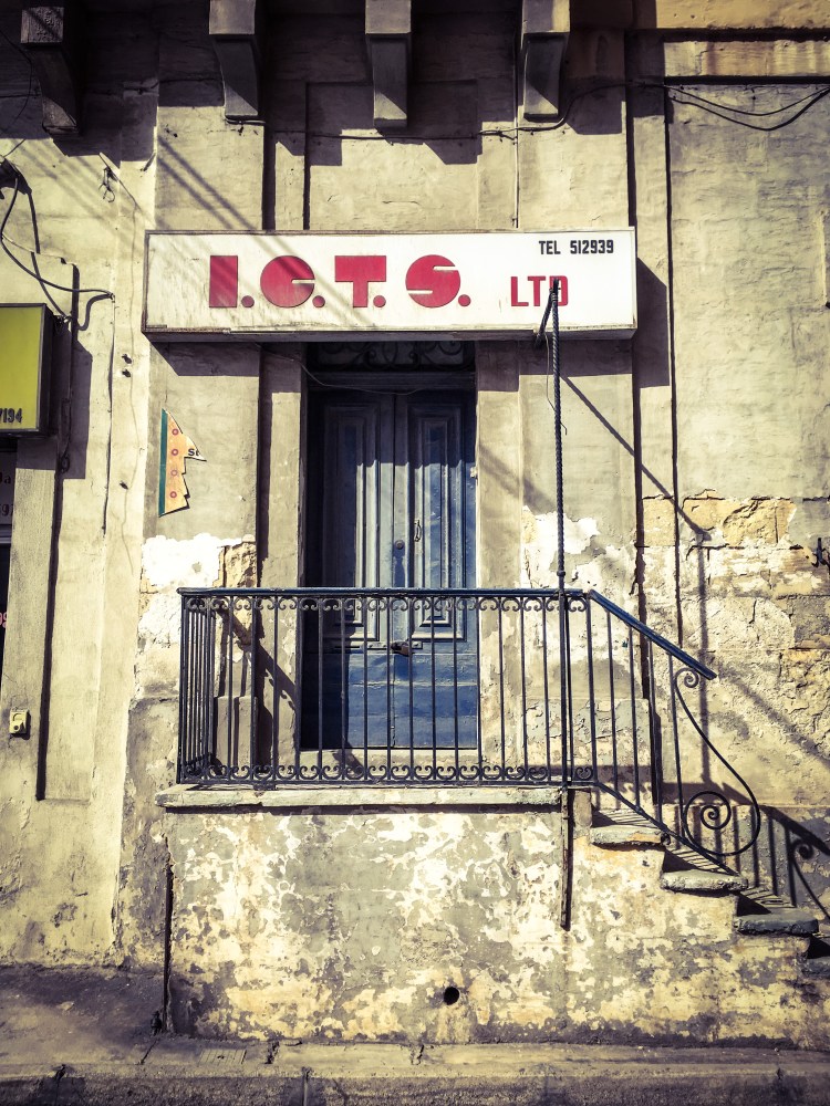 Old store front, Balluta Bay © Helen Jones-Florio