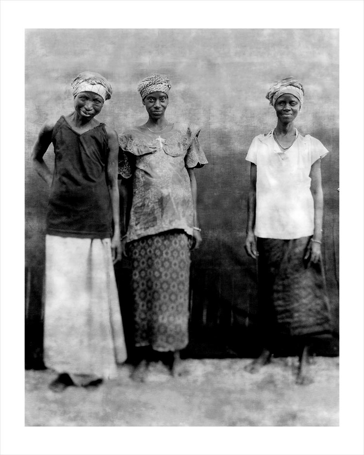 A group of three Gambian women who collect oysters from the banks of the Gambia River. Image © Jason Florio 'Makasutu' 1998